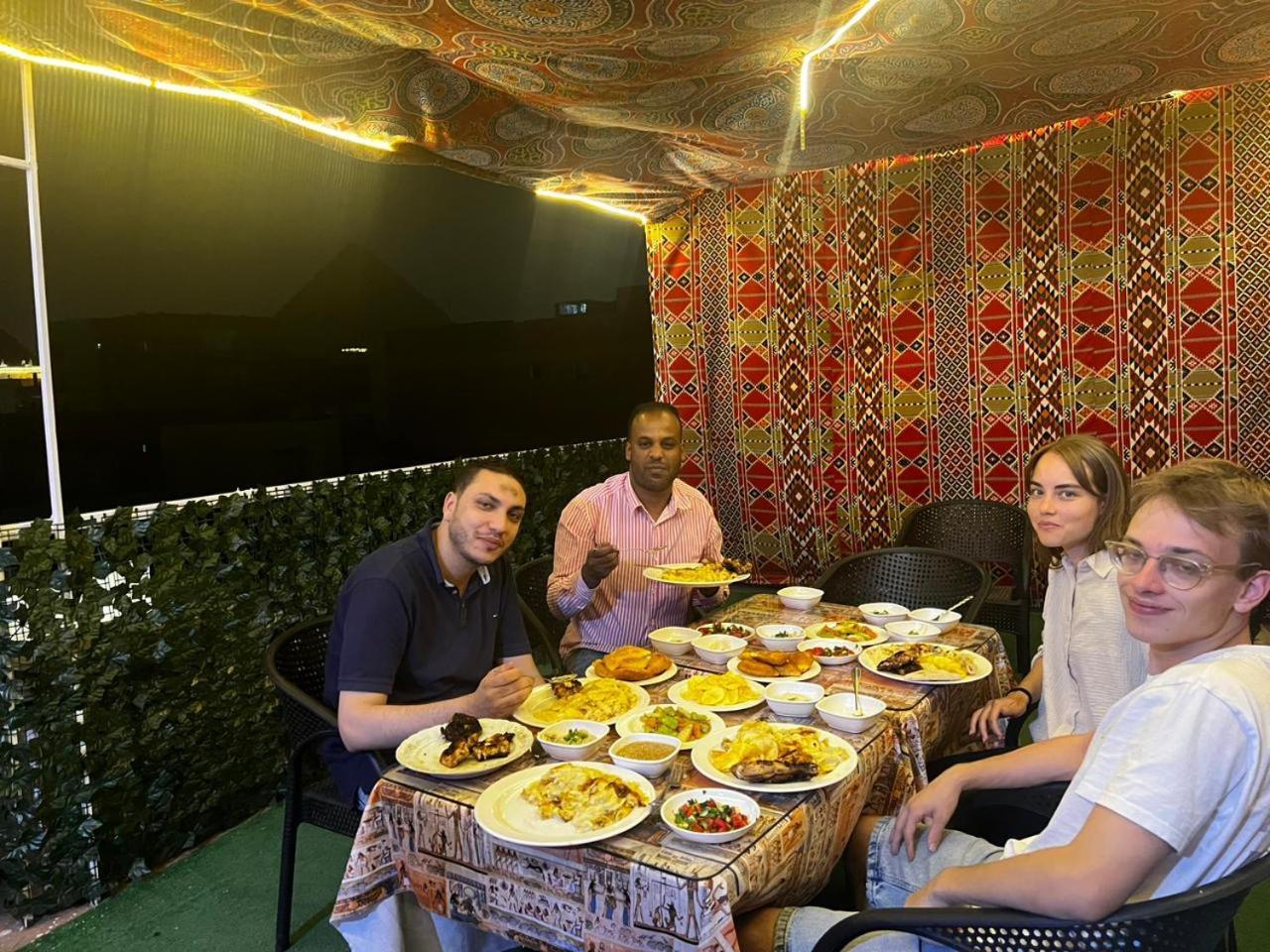 Jana Pyramids View In 3 Bed and Breakfast Kafret el-Gabal Eksteriør billede