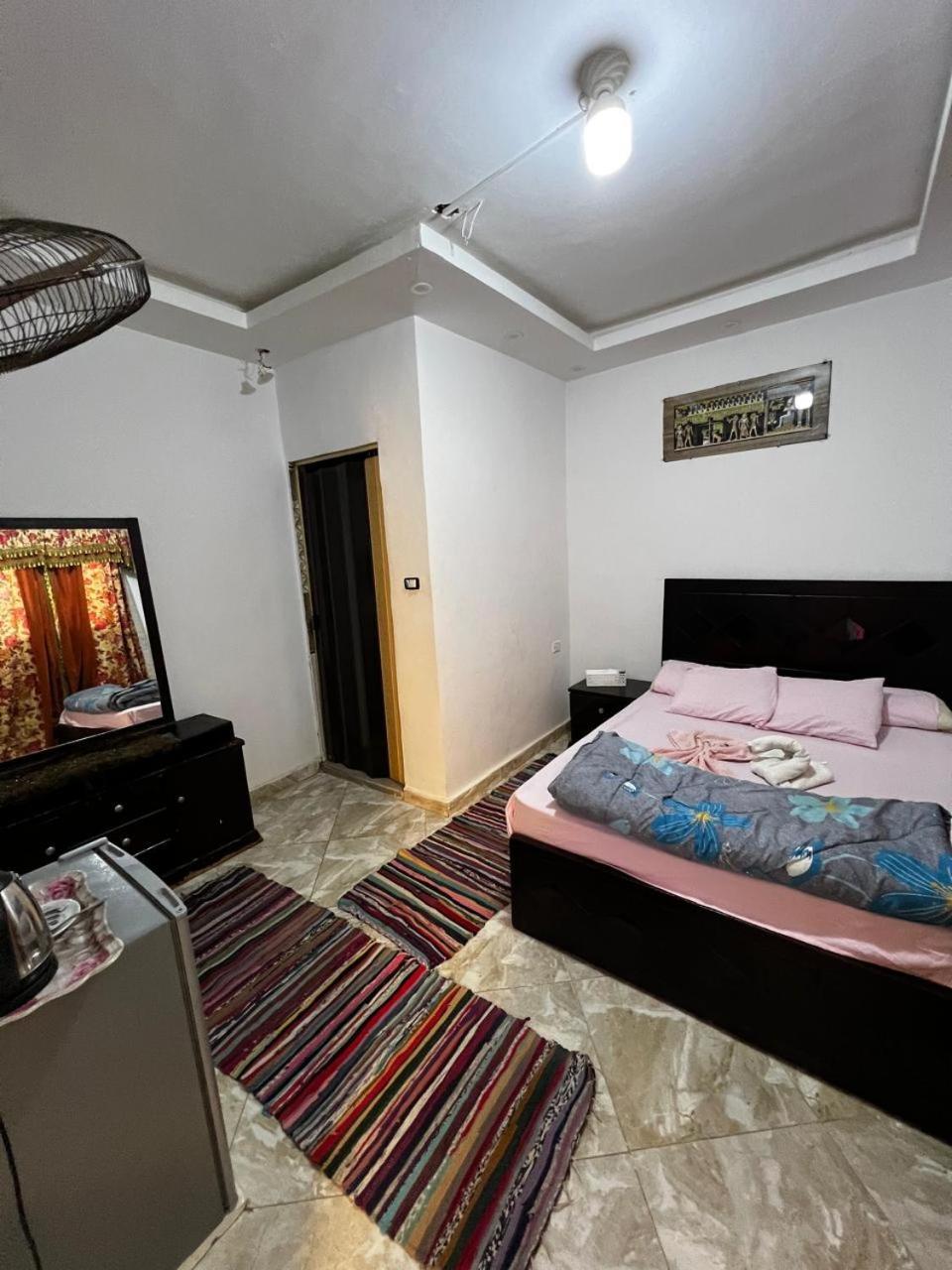 Jana Pyramids View In 3 Bed and Breakfast Kafret el-Gabal Eksteriør billede